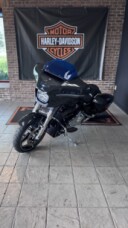 2026 Harley-Davidson® Street Glide® Liberty Enthusiast Midnight Ember Chrome Trim thumb 1