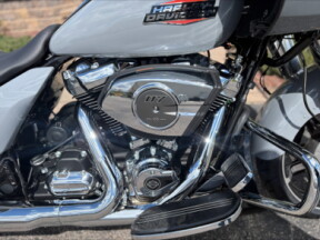 2026 Harley-Davidson® Road Glide® Dark Billiard Gray Chrome Trim thumb 2