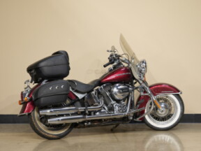 FLSTN 2017 Softail® Deluxe thumb 3