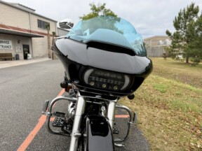 2023 Harley-Davidson® Road Glide® FLTRX thumb 2