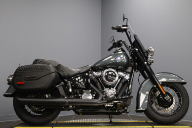2025 Harley-Davidson® Heritage Classic FLHC