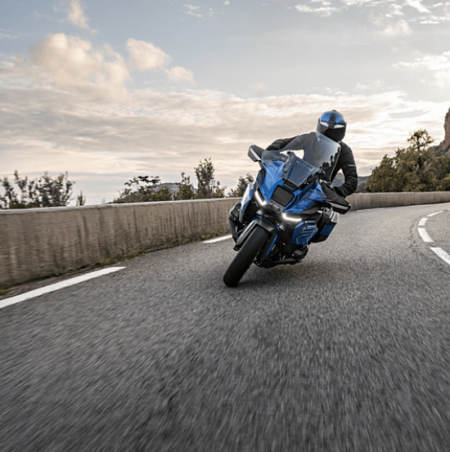 3.9% APR financing or $1,000 off MSRP on the 2026 R 1300 RT