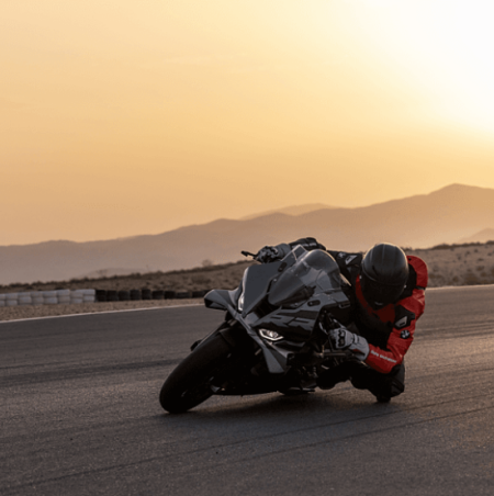 2.9% APR financing or $1,000 off MSRP on the 2026 S 1000 RR