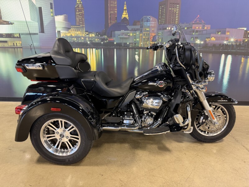 FLHTCUTG 2024 Tri Glide™ Ultra