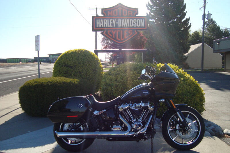 2025 Harley-Davidson® Low Rider® ST Vivid Black
