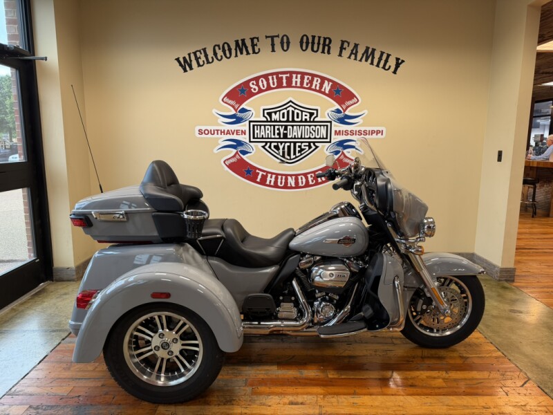 2024 Harley-Davidson® Tri Glide® Ultra Billiard Gray
