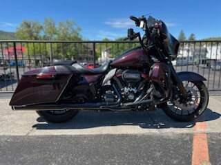 2019 Harley-Davidson® CVO™ Street Glide® FLHXSE