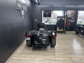 2019 Harley-Davidson® Freewheeler® thumb 0
