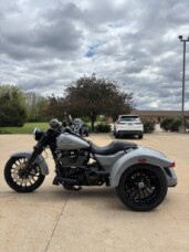 Harley-Davidson® Freewheeler™ 2024 FLRT BILLIARD GRAY W/ PINSTRIPE thumb 0
