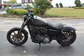 2022 Harley-Davidson® Iron 883™ XL883N thumb 0