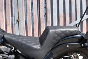 2017 Harley-Davidson® Softail Slim® FLS thumb 1