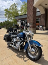 Harley-Davidson® Heritage Softail® Classic 2005 FLSTC Luxury Blue thumb 2