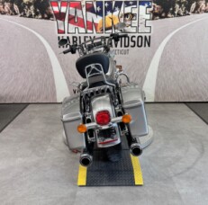 2017 FLHR Road King® thumb 2