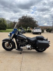 Harley-Davidson® Heritage Classic 2026 FLHC Midnight Ember w/Laced Wheels thumb 0