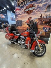 2014 Harley-Davidson® Electra Glide® Ultra Classic® Candy Orange FLHTCU thumb 0