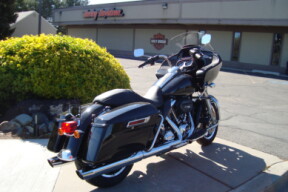 2024 Police Road Glide Police thumb 3
