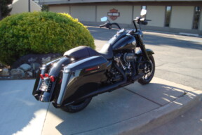 2025 Harley-Davidson® Road King® Special Vivid Black thumb 0