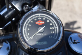 2017 Harley-Davidson® Softail Slim® FLS thumb 3