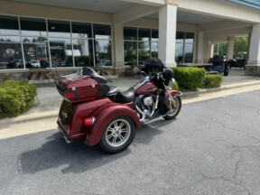 FLHTCUTG 2010 Tri Glide® Ultra Classic® thumb 3