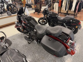 2025 Harley-Davidson® Heritage Classic Whiskey Fire / Vivid Black w/Cast Wheels thumb 1