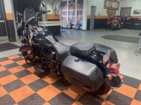 2019 Harley-Davidson Heritage Classic 114 FLHCS thumb 1