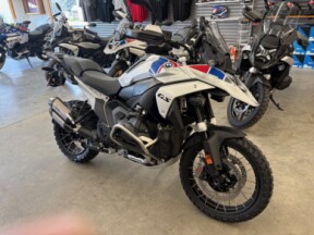 2026 BMW Motorrad R 1300 GS White Aluminum Metallic Matte thumb 3