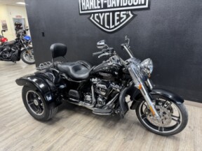 2019 Harley-Davidson® Freewheeler® thumb 2