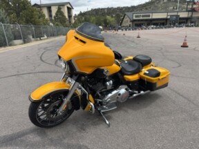 2022 Harley-Davidson® CVO™ Street Glide® thumb 1