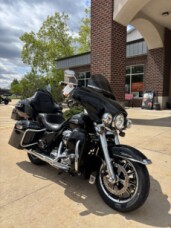 FLHTCU 2018 Electra Glide® Ultra Classic® thumb 2