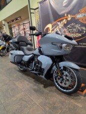 2026 Harley-Davidson® Road Glide Limited Dark Billiard Gray - Black Finish thumb 3
