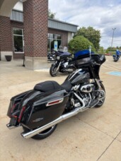 Harley-Davidson® Street Glide® 2026 FLHX Midnight Ember Chrome Trim thumb 3