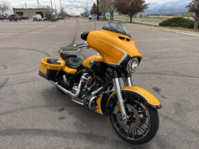 2022 Harley-Davidson® CVO™ Street Glide® thumb 3