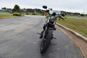 2022 Harley-Davidson® Iron 883™ XL883N thumb 2