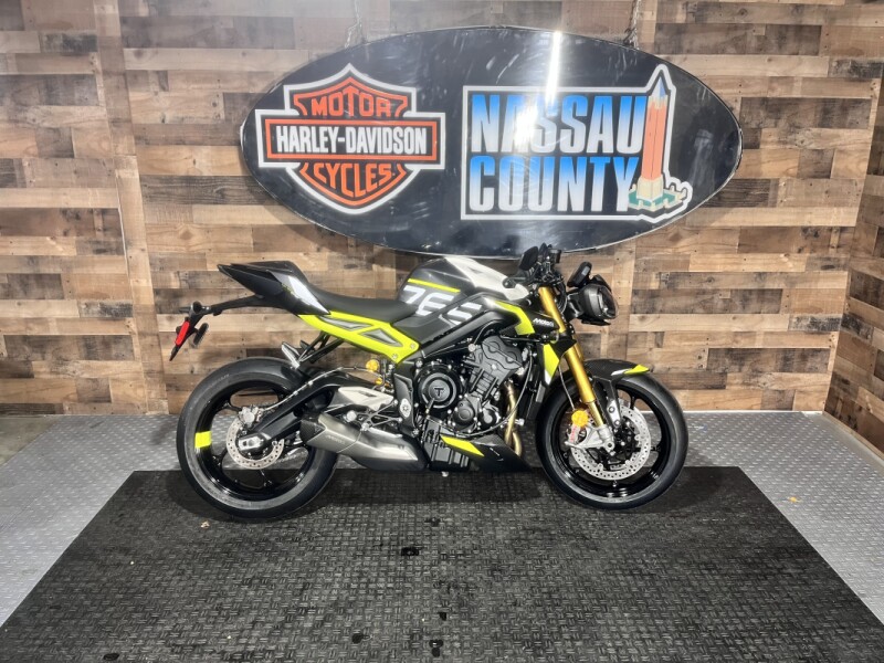 2026 Triumph Street Triple 765 Moto2™ Edition Mineral Grey / Crystal White