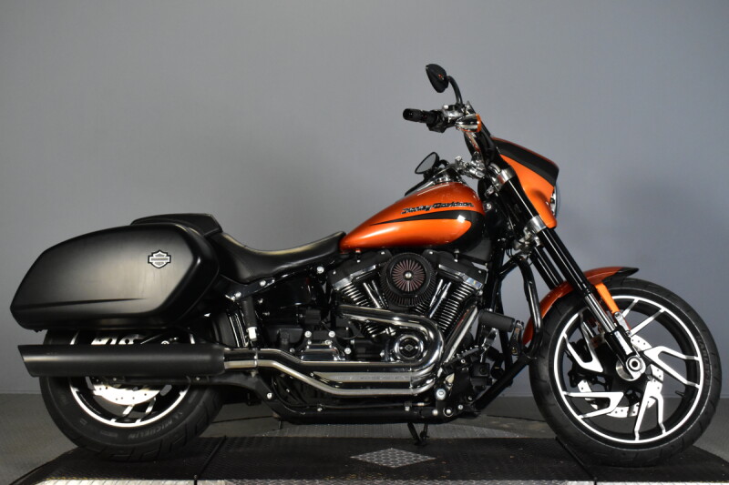 2020 Harley-Davidson® Sport Glide® FLSB