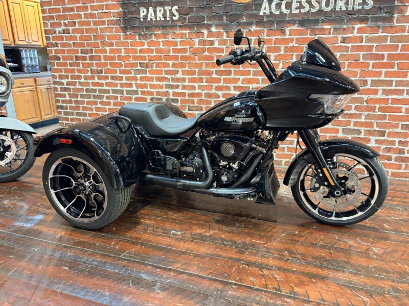 FLTRT 2026 Road Glide 3