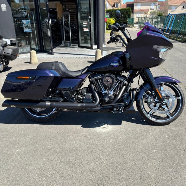 FLTRX 2025 Road Glide™