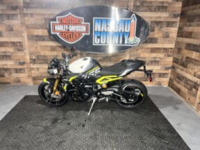 2026 Triumph Street Triple 765 Moto2™ Edition Mineral Grey / Crystal White thumb 2