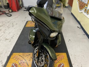 2026 Harley-Davidson® Street Glide Limited Olive Steel Metallic / Vivid Black Black Trim FLHXL thumb 2