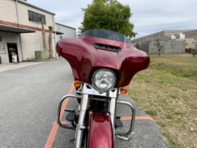 2017 Harley-Davidson® Street Glide® FLHX thumb 3
