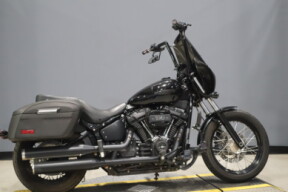 2021 Harley-Davidson® Street Bob® 114 FXBBS thumb 2