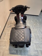 2019 Harley-Davidson® CVO™ Street Glide® Black Forest & Wineberry FLHXSE thumb 1