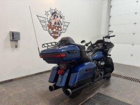 FLTRK 2022 Road Glide® Limited thumb 2