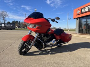 2026 Harley-Davidson® Road Glide® Blood Orange Chrome Trim thumb 1