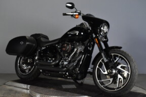 2019 Harley-Davidson® Sport Glide™ FLSB thumb 2