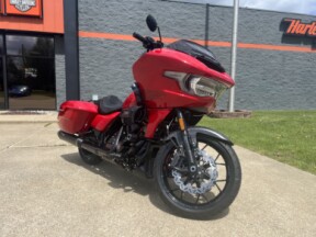 2025 Harley-Davidson® CVO™ Road Glide™ ST Rally Red thumb 3