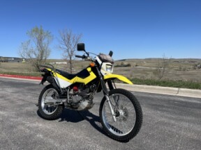 2015 Suzuki DR200S  thumb 3