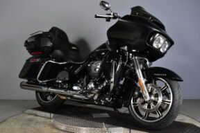 2021 Harley-Davidson® Road Glide® Limited FLTRK thumb 2