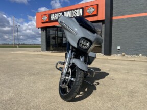 2026 Harley-Davidson® Street Glide® Dark Billiard Gray Chrome Solo Cast Wheels thumb 2