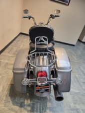 2016 Harley-Davidson® Road King® Billet Silver FLHR thumb 2
